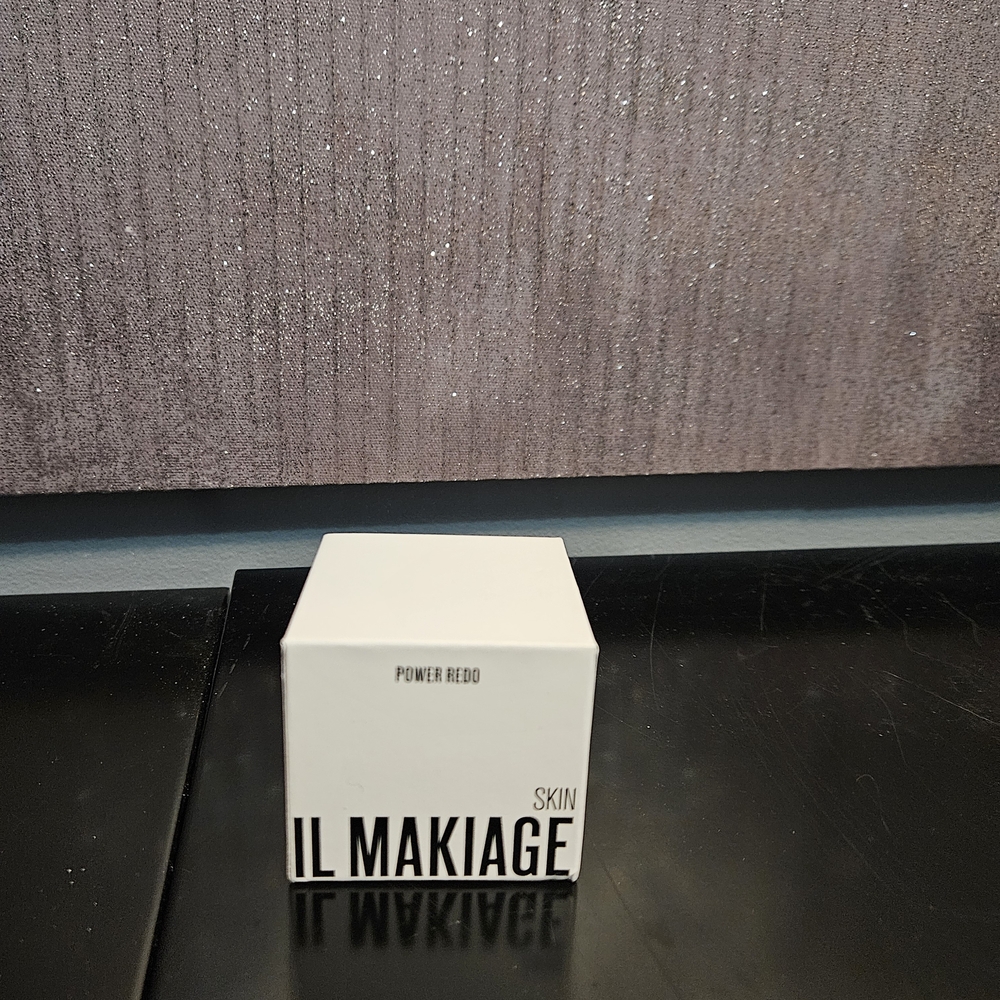 IL MAKIAGE Power Redo Skin Product